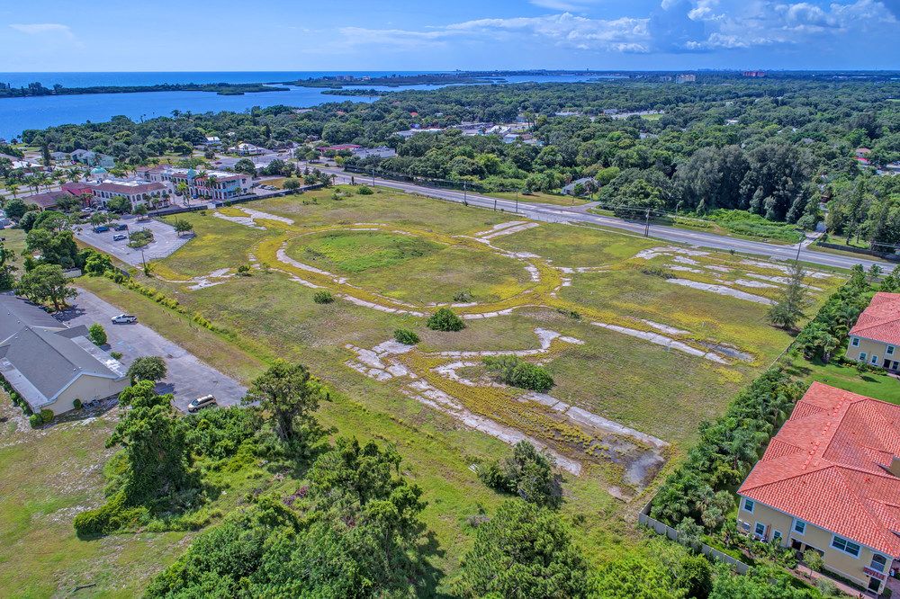 MULTI-FAMILY SITE IN OSPREY, FL: 174 E. Bay St., Osprey, FL 34229